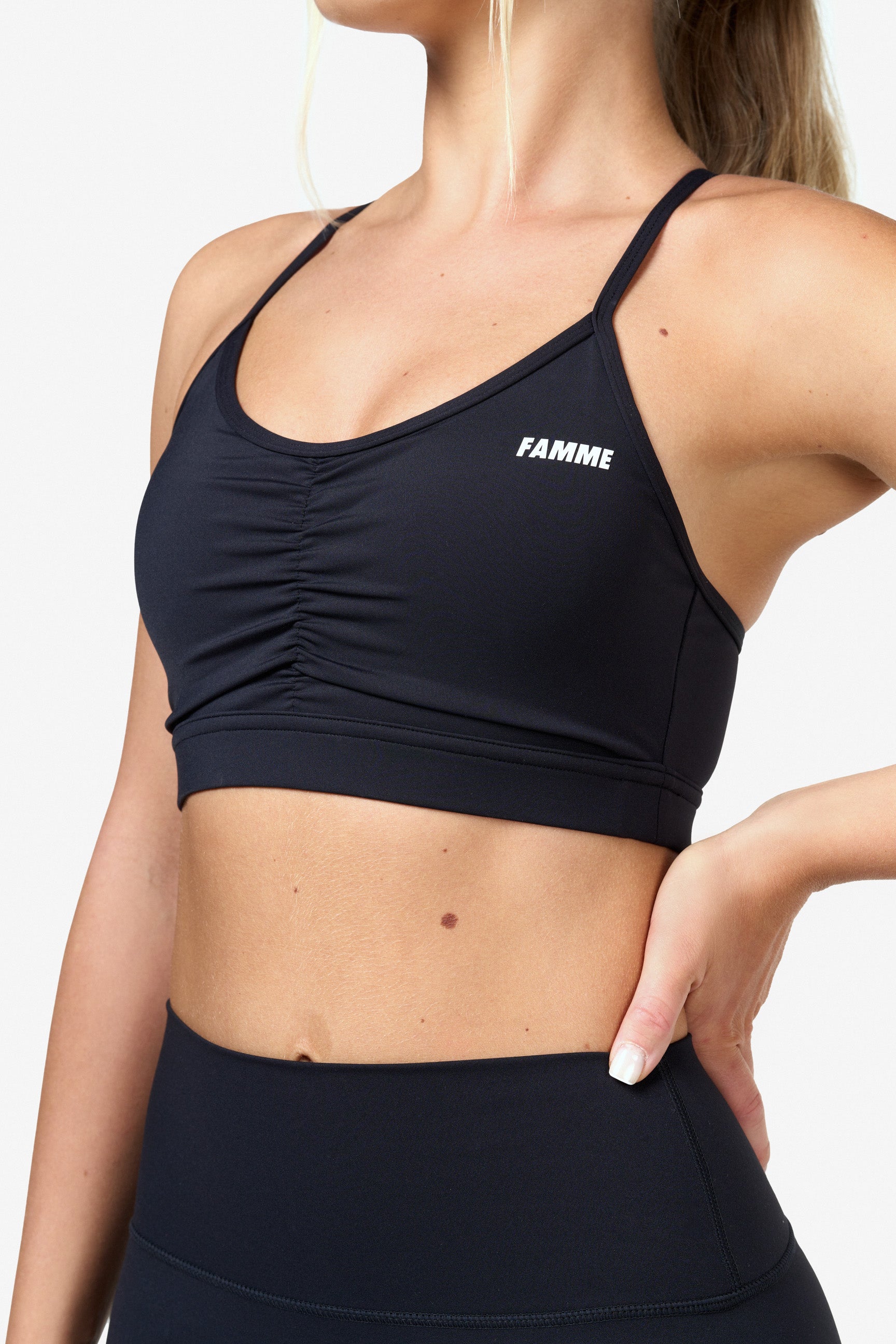 Black Scrunch Sports Bra - for dame - Famme - Sports Bra