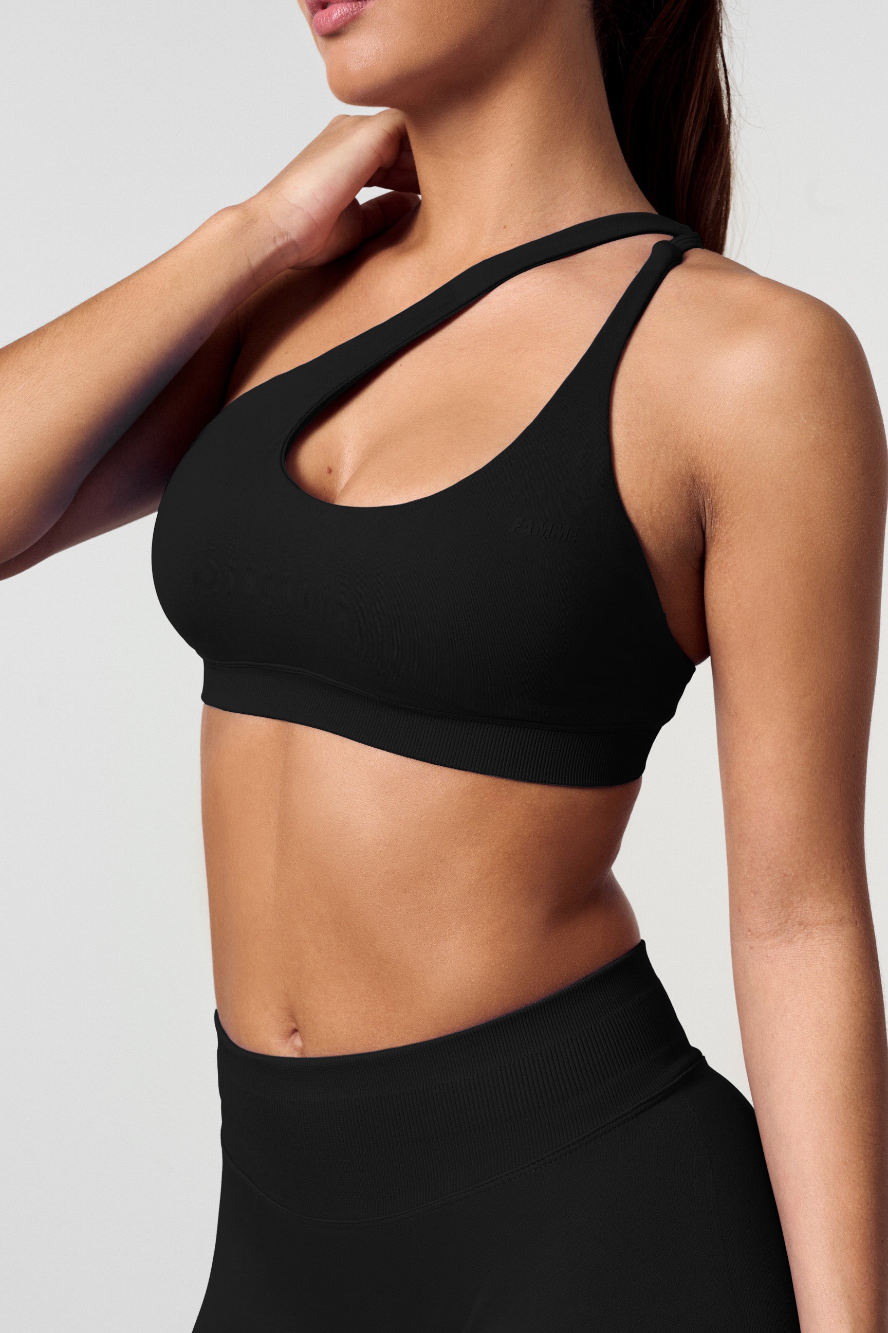 Sculpt Sports Bra - for dame - Famme - Sports Bra