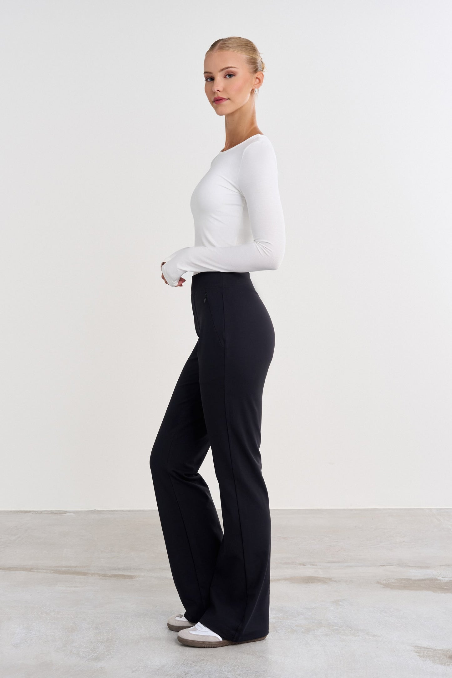 Tailored Bootcut Pants - for dame - Famme - Pants